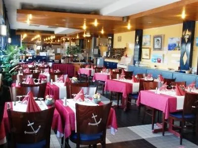 Hotel Les Gens De By Popinns 2*