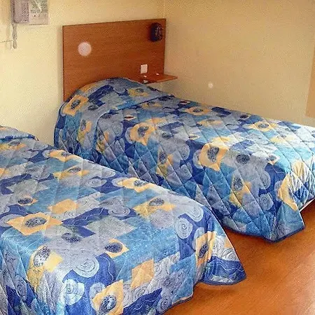 Hotel Les Gens De By Popinns 2*