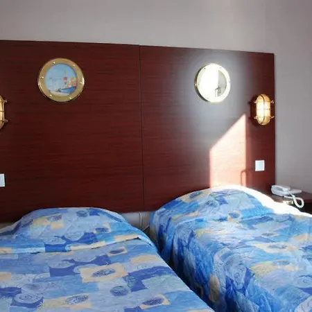 Hotel Les Gens De By Popinns 2*