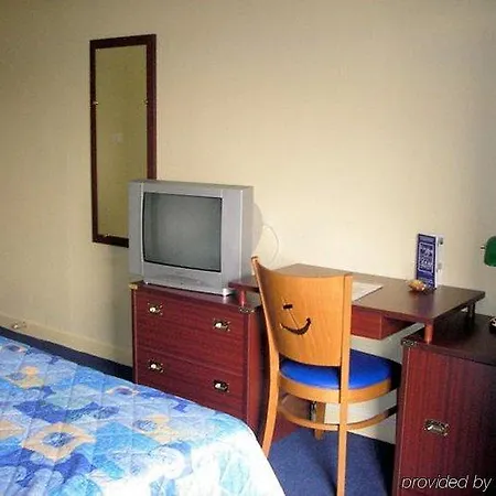 Hotel Les Gens De By Popinns 2*